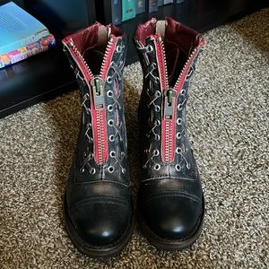 Freebird Liverpool size 7 boots in black distressed